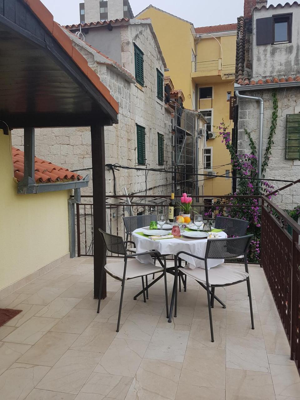 Apartments Fancy Old Town Сплит Экстерьер фото